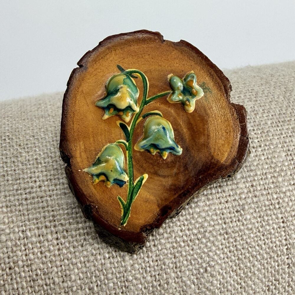 Vintage Wood Enamel Lily of Valley 3D Sculpted Brooch Boho Tree Slice 1.5" 70s